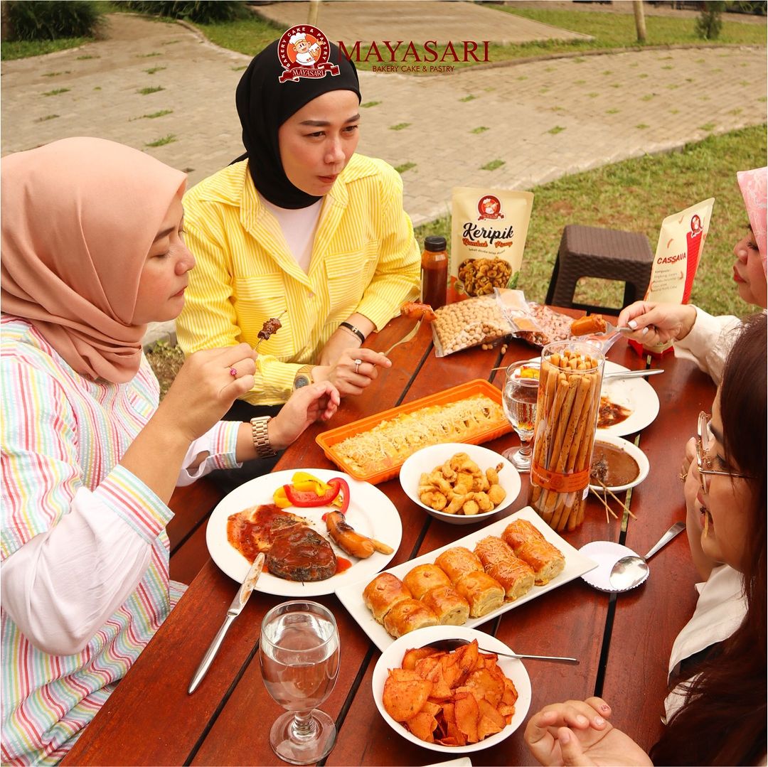 Momen Kumpul Keluarga Lebih Nikmat dengan Bolen Pisang Keju