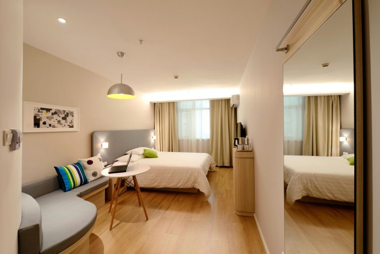 rekomendasi-hotel-mayasari