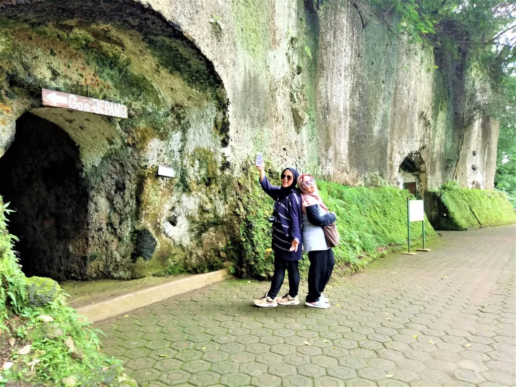 Gua Jepang Bandung- Petualangan Seru di Destinasi Sejarah yang Misterius