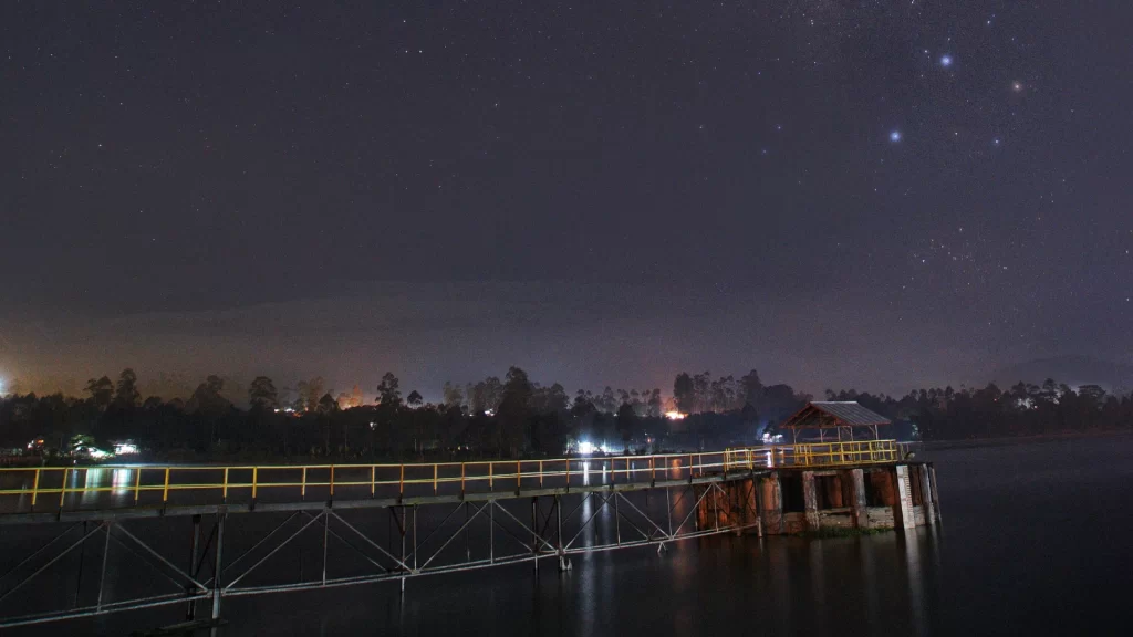 Situ Cileunca Pangalengan Bandung: Alamat & Tiket Masuk 2024