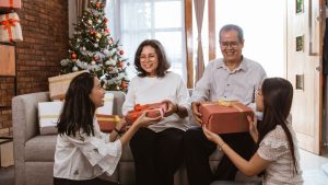 Parcel Natal Sederhana dan Elegan: Tampil Cantik Tanpa Mahal