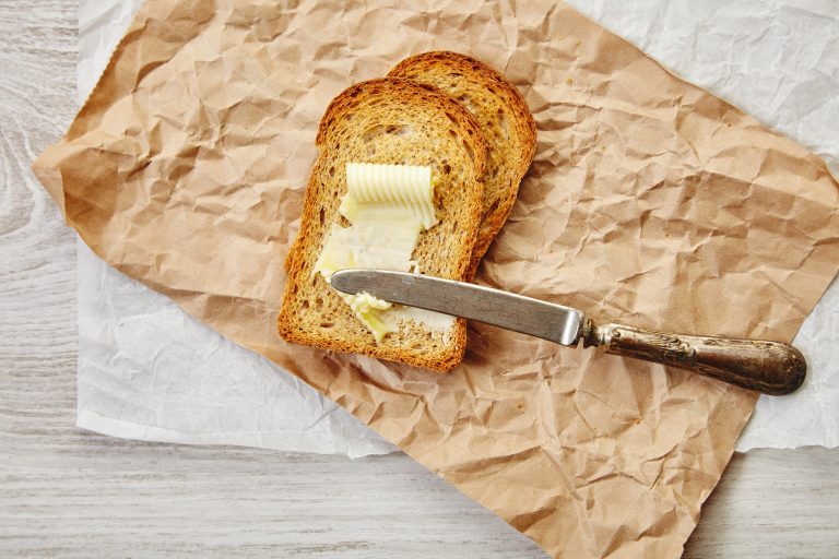 Perbedaan Margarin, Mentega, dan Butter