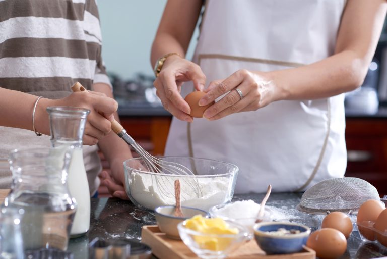 5 Teknik Baking Dasar yang Wajib Dikuasai Pemula