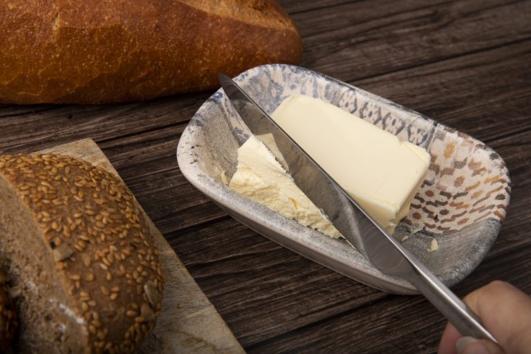 Perbedaan Butter dan Margarin dalam Hasil Akhir Kue