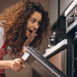 Kenapa Cake Retak di Permukaan Saat Dipanggang?